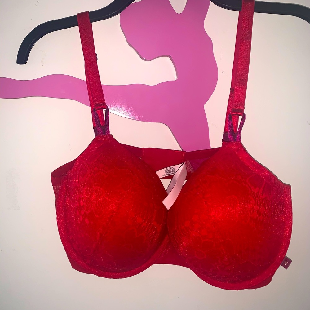 Sexy tee lightly lined demi bra
